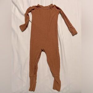 Little Sleepies Heather Spice Ribbed Crescent Zippy